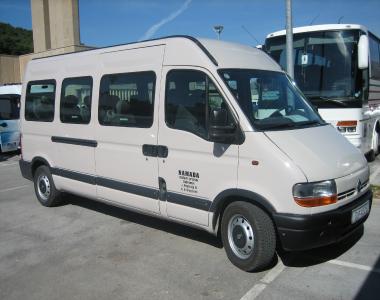 Renault Master minibus